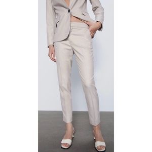 Zara Cigarette Dress Pants Size 6 NWT Sand color